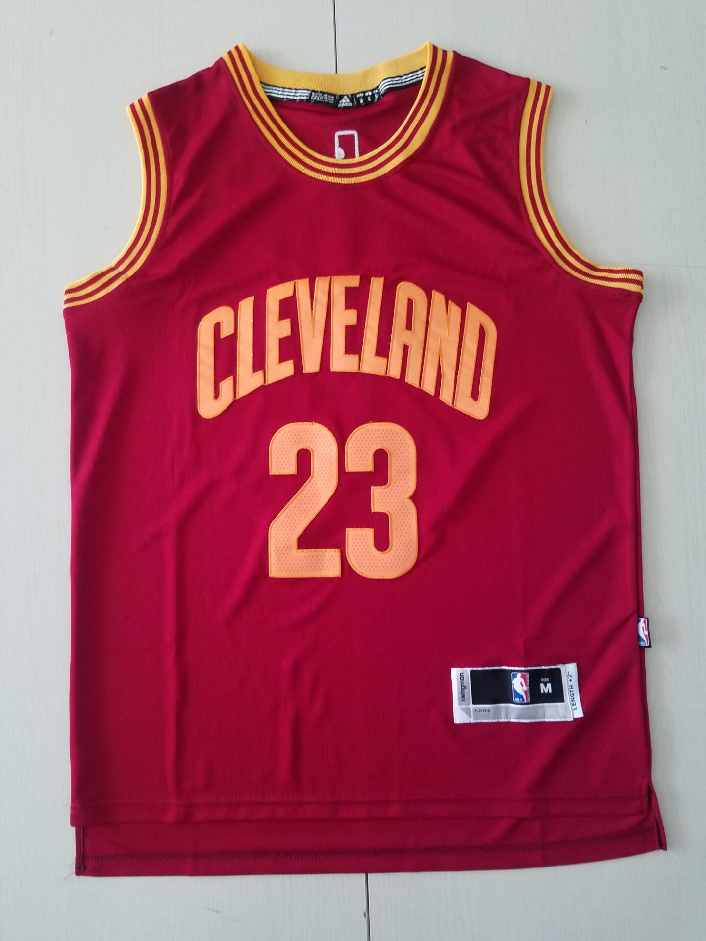 Men's Cleveland Cavaliers LeBron James #23 Red Swingman Fashion Jersey