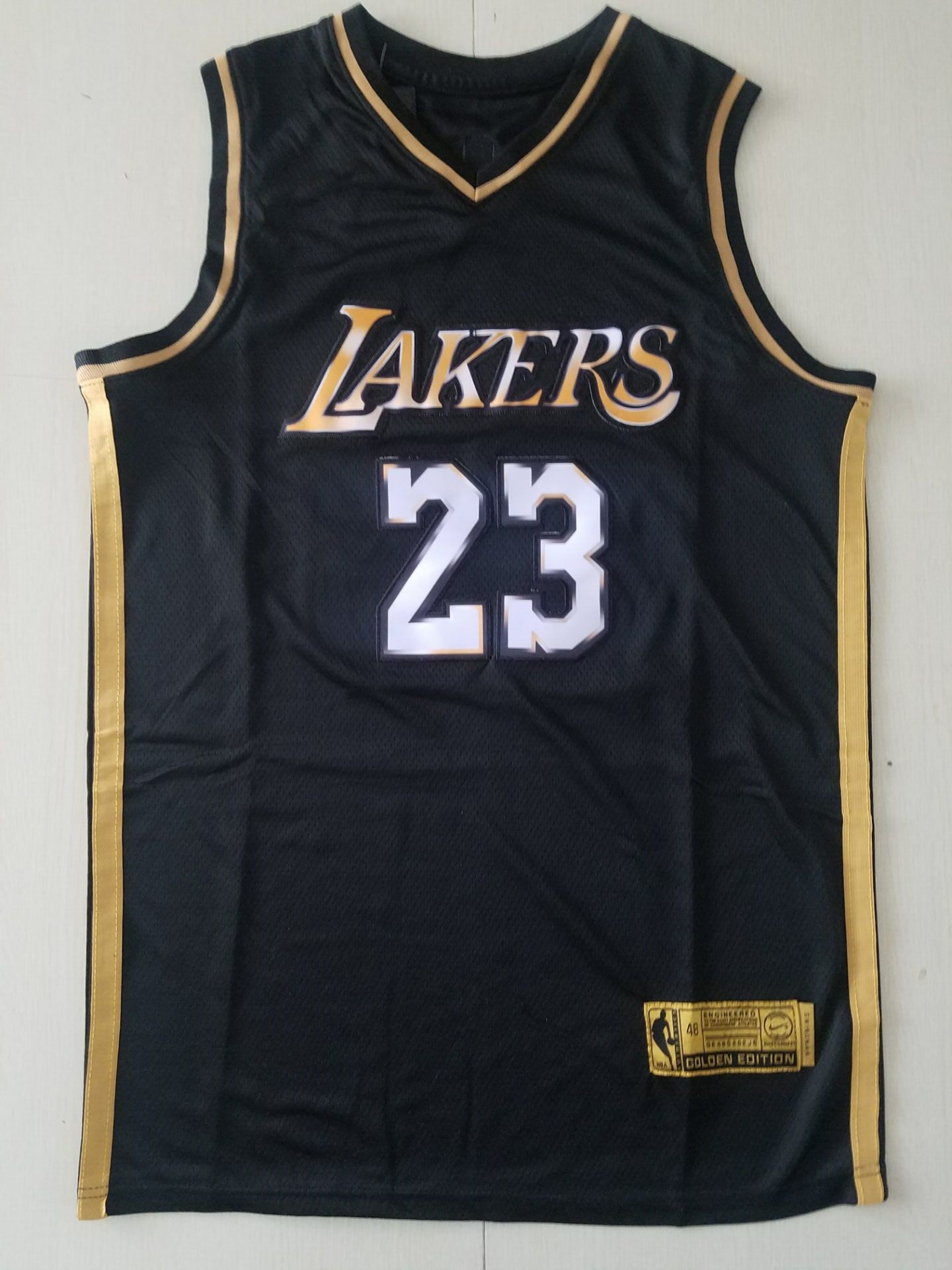 Men's Los Angeles Lakers LeBron James #23 Black Swingman Player Jersey