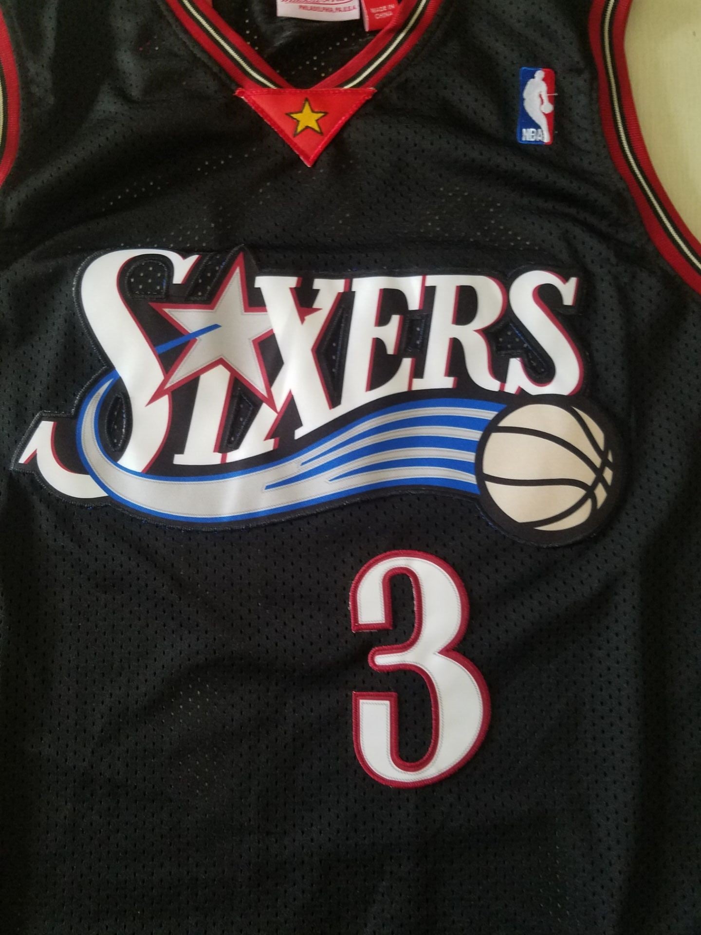 Allen Iverson #3 Philadelphia 76ers Black Throwback Swingman Jersey Full Size