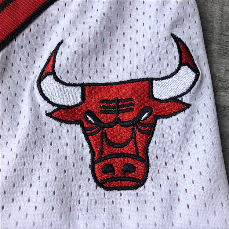 Men's NWT Chicago Bulls 1997-98 Vintage Basketball Game Shorts Red